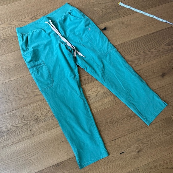 Figs Yola FreeX Lined Skinny Scrub Pant - Ladies Size L - Eucalyptus - EUC - Picture 2 of 10
